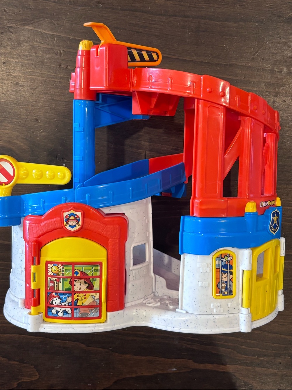Little People rescue track Wheelie Car